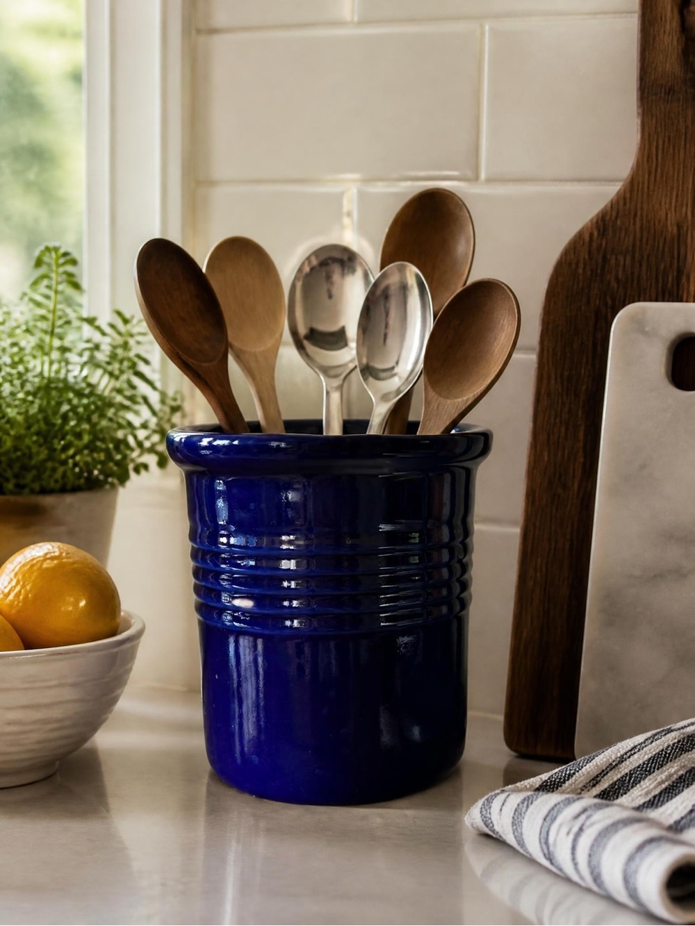 The Pampered Chef Cobalt Blue Ceramic Utensil Crock